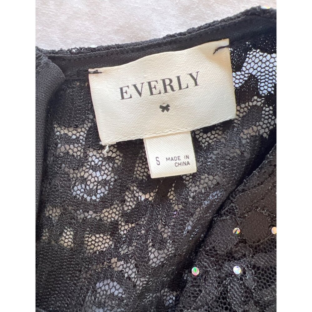 Black Lace Cold Shoulder Dress With Rhinestone Detail Scalloped Hem & Zipper Clo - Picture 2 of 6